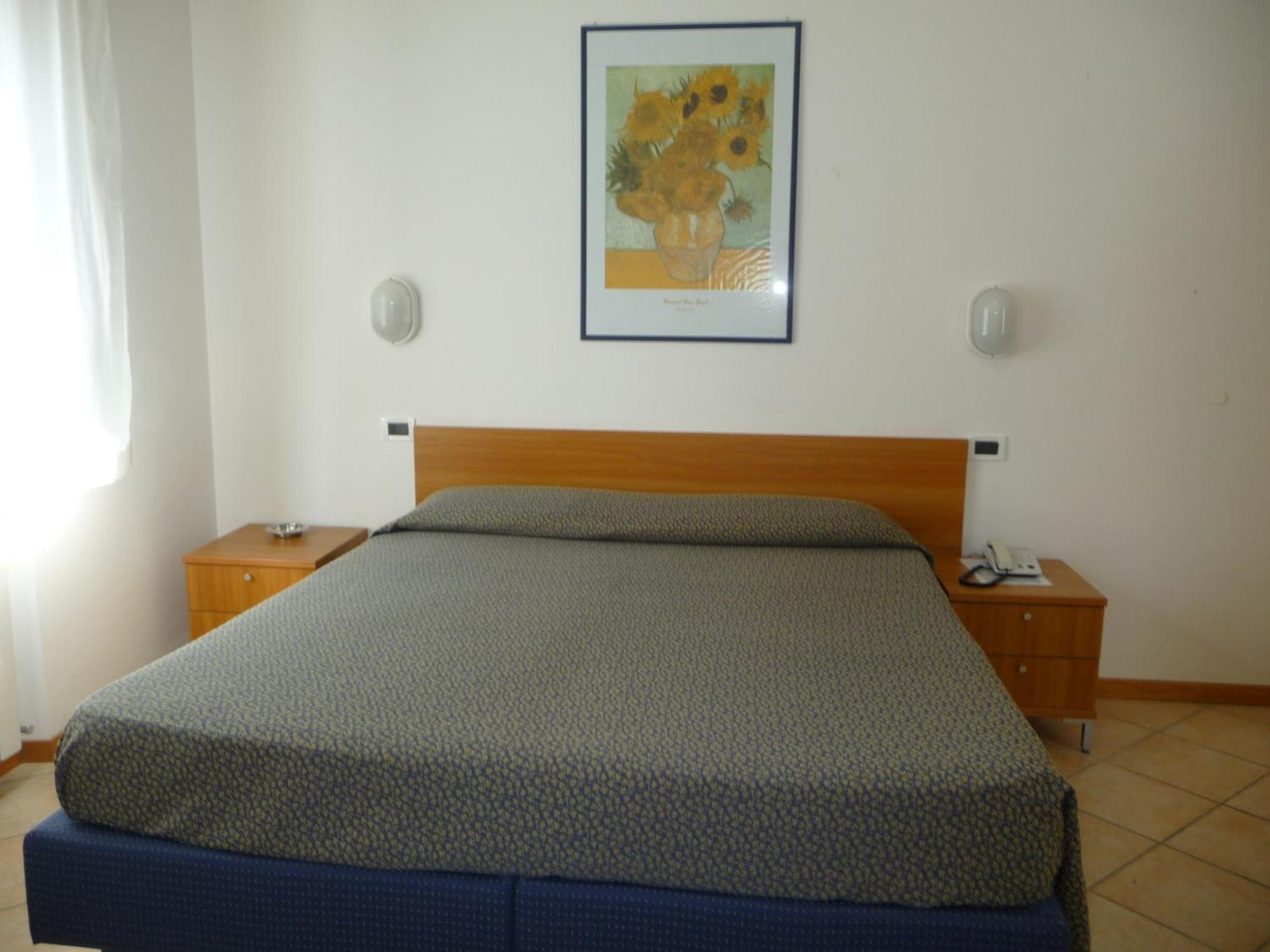 ארצו Hotel La Toscana מראה חיצוני תמונה