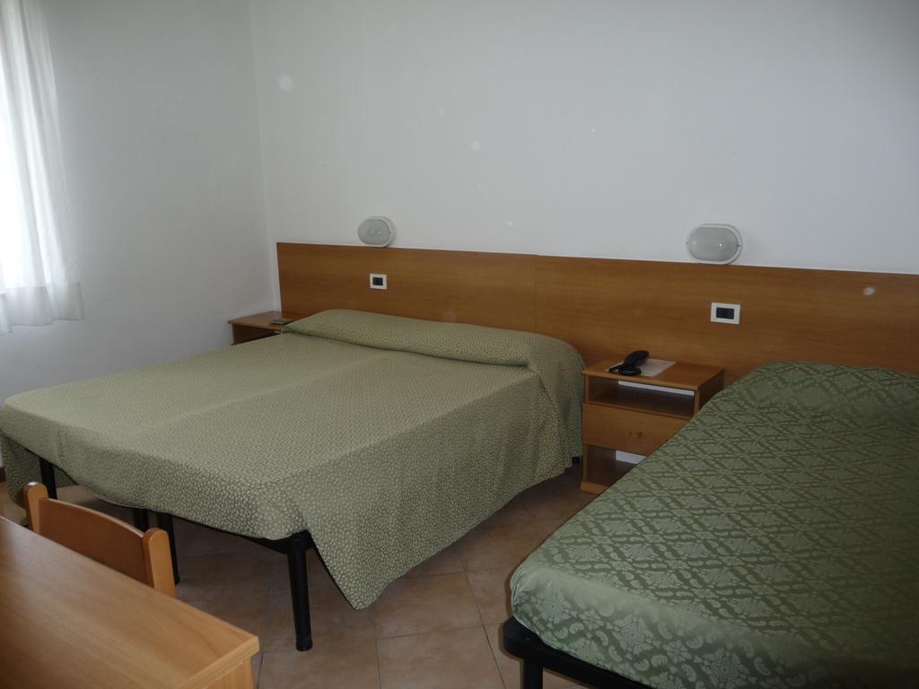 ארצו Hotel La Toscana מראה חיצוני תמונה